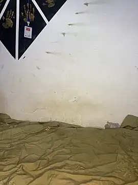 Jaydemasked online show from April 1, 9:44 am