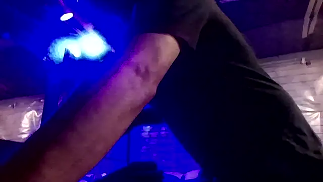 Billyschxh online show from March 27, 11:49 pm