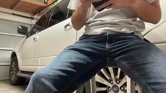 Snapshot of HorneyCowboy154 chatting on September 13, 4:52 pm HorneyCowboy154 online show from September 13, 4:52 pm