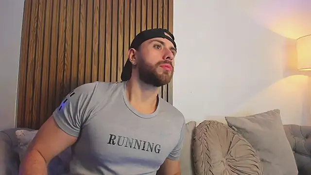 Maximo Wolff online show from March 30, 1:17 am