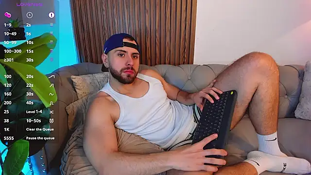 Maximo Wolff online show from February 28, 8:08 pm