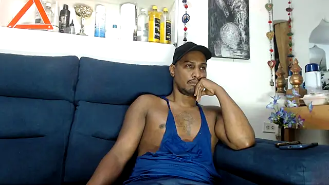 ElCaballeroNegro24 online show from March 8, 2:37 am