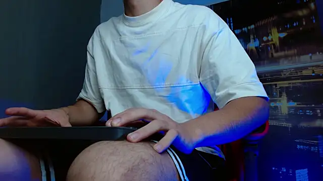 alexgiraldo   online show from March 28, 1:00 pm