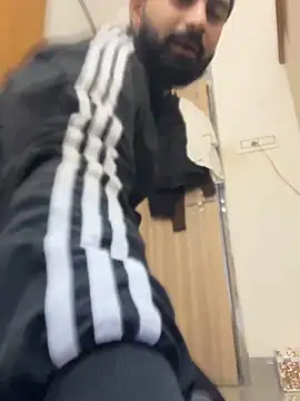 hottestboy03 online show from December 1, 6:33 pm