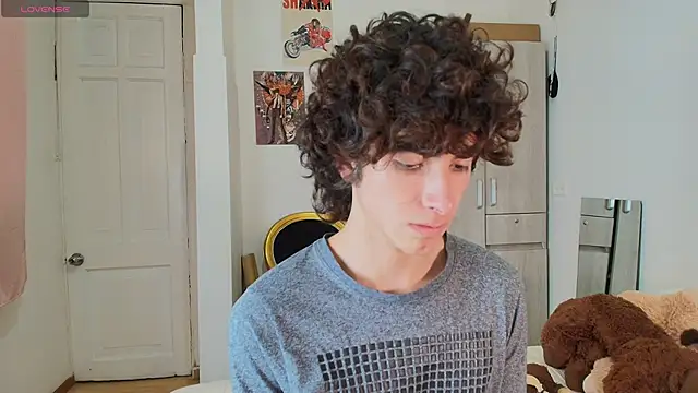 Nude Boy18 online show from November 23, 5:51 am