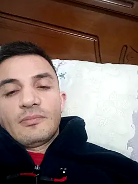 OGUZOZAN online show from October 3, 9:31 pm