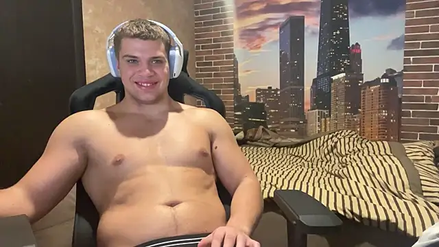 MusclePhantom online show from October 30, 9:16 pm