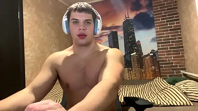 MusclePhantom online show from February 12, 9:54 pm