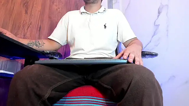 juanmechanic  online show from February 20, 1:57 pm