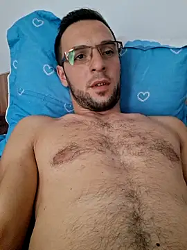 Necunoscutul001 online show from October 8, 6:51 am