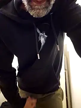 Stingles online show from October 24, 3:14 pm