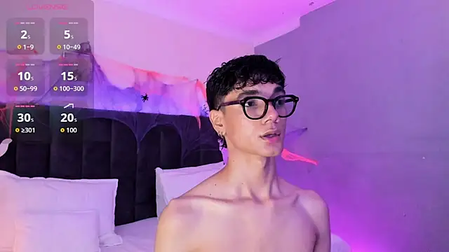 Phillicious   online show from October 29, 9:51 pm