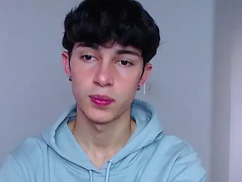 john vichenso online show from October 3, 10:15 pm