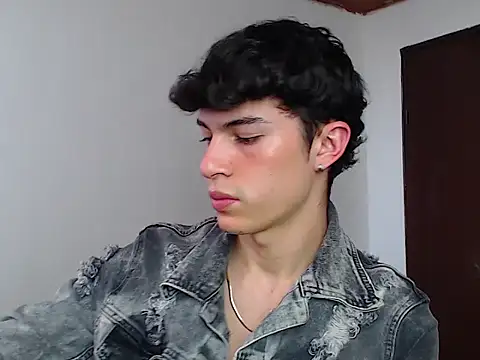 john vichenso online show from September 25, 9:24 pm