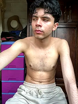 Axel-Mejia online show from November 18, 7:06 pm