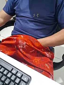 Carloskasado online show from December 4, 11:23 pm