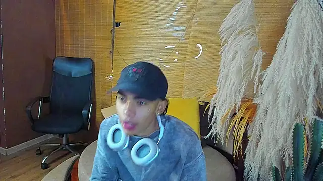 AlanCutee online show from November 27, 11:25 am