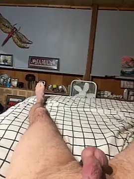 Snapshot of sharemyself chatting on October 29, 12:35 am sharemyself online show from October 29, 12:35 am