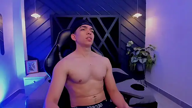 Eryonbradley online show from September 27, 4:16 pm