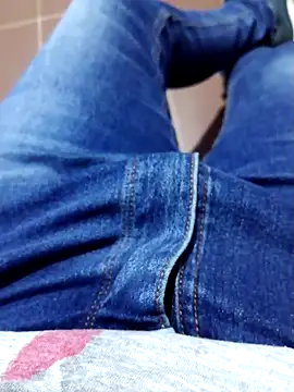 Snapshot of JoaoPedro17cm chatting on September 20, 3:34 pm JoaoPedro17cm online show from September 20, 3:34 pm