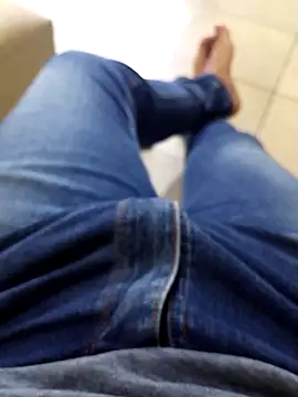 Snapshot of JoaoPedro17cm chatting on September 9, 2:05 pm JoaoPedro17cm online show from September 9, 2:05 pm