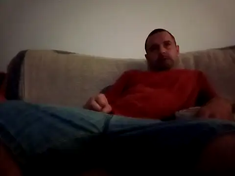 Snapshot of Feistysausage chatting on September 16, 8:53 pm Feistysausage online show from September 16, 8:53 pm