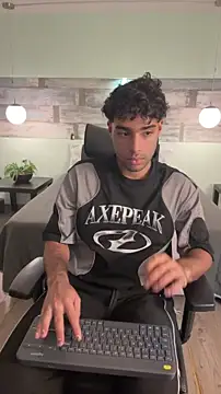 RaphaelDufort online show from January 15, 5:37 pm