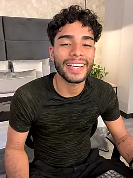 RaphaelDufort online show from November 9, 12:25 am