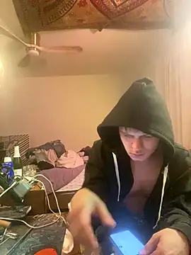 XanderOzzz online show from December 17, 9:05 am