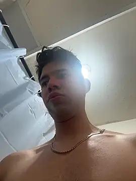 Maxtaylor18 online show from October 9, 5:56 am