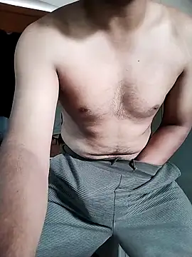 COme8989 online show from February 24, 11:44 am