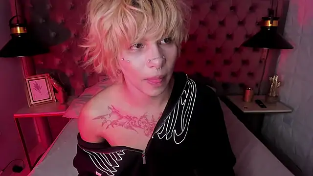 OliIverr22 online show from November 30, 1:02 pm