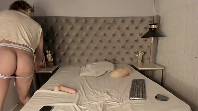 OliIverr22 online show from September 22, 2:49 pm