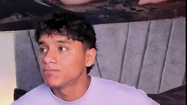 ZYZZ1312 online show from December 19, 9:12 pm