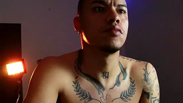 AlphaMasterXxx online show from November 16, 10:45 pm