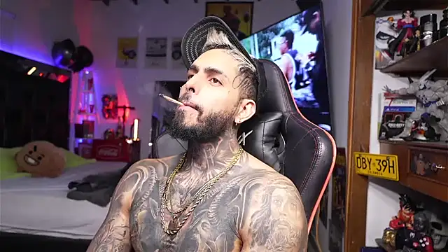 logan hugh8 online show from March 24, 6:40 am