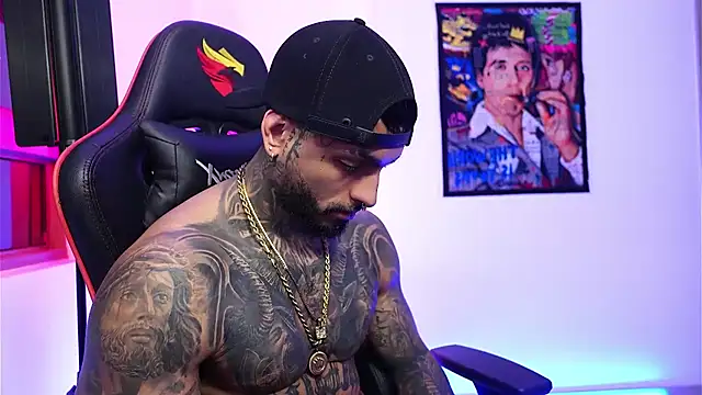 logan hugh8 online show from December 16, 1:01 am