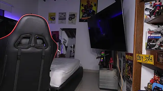 logan hugh8 online show from March 16, 3:35 am