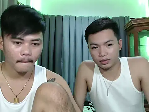 hot emman online show from November 4, 4:13 am