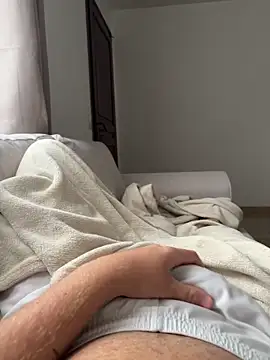 Snapshot of HommeSecret- chatting on September 14, 4:20 pm HommeSecret- online show from September 14, 4:20 pm