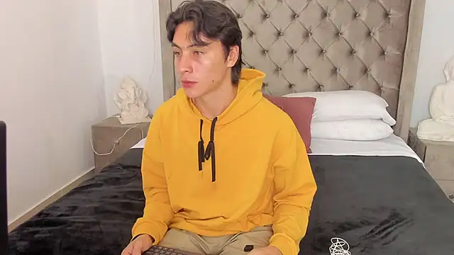 AlexanderHall online show from January 17, 12:35 am