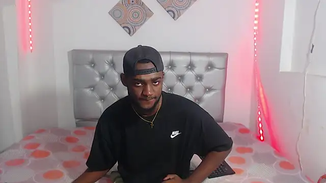 eebony stallion online show from December 4, 6:48 pm