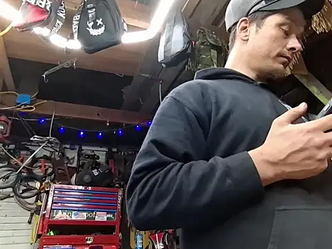 twistafatpipe online show from February 19, 10:17 pm