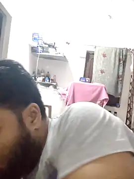 Snapshot of VijayLover69 chatting on October 5, 5:50 pm VijayLover69 online show from October 5, 5:50 pm