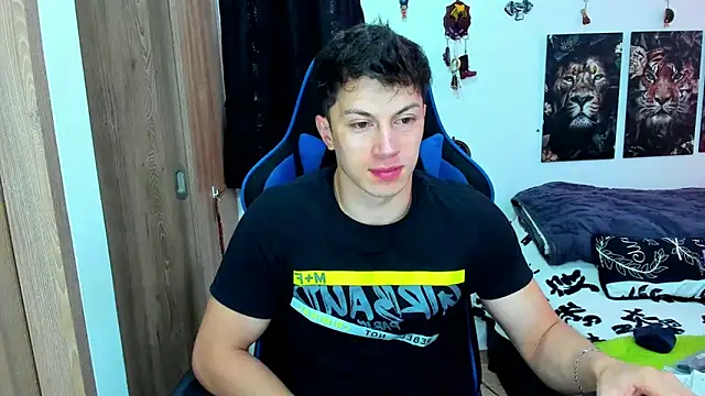 javiersexymann online show from February 19, 6:10 pm