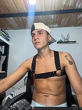 Angel latinboy online show from January 7, 10:04 pm