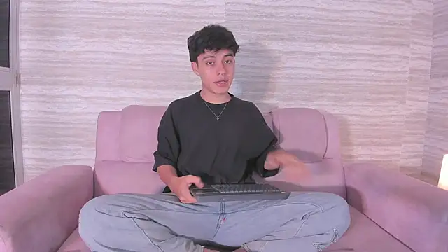 Dani rivass online show from February 2, 11:40 am