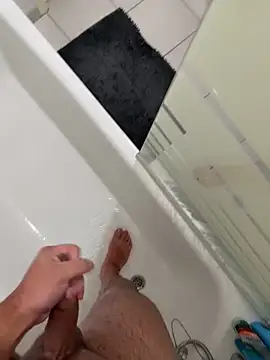 julienCr7 online show from February 5, 5:09 pm