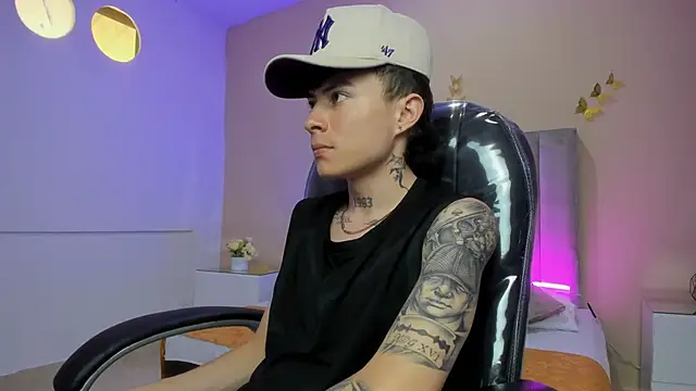 Nascary Fox online show from February 25, 7:15 pm