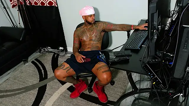 SLANGONDEMHOES online show from December 3, 2:06 am